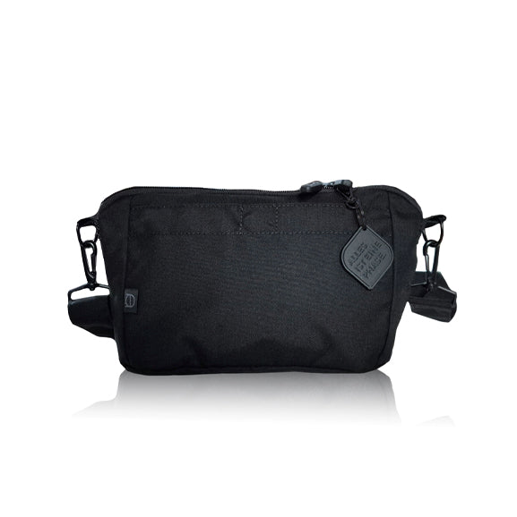 CrossbodyBag-Leni_AnnaundOskar_1_black_final.jpg